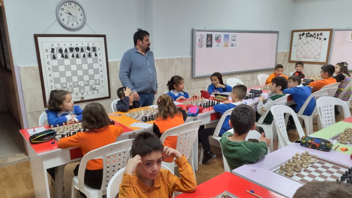 ÇEDES Kursu Bünyesinde Okul Satranç Turnuvası